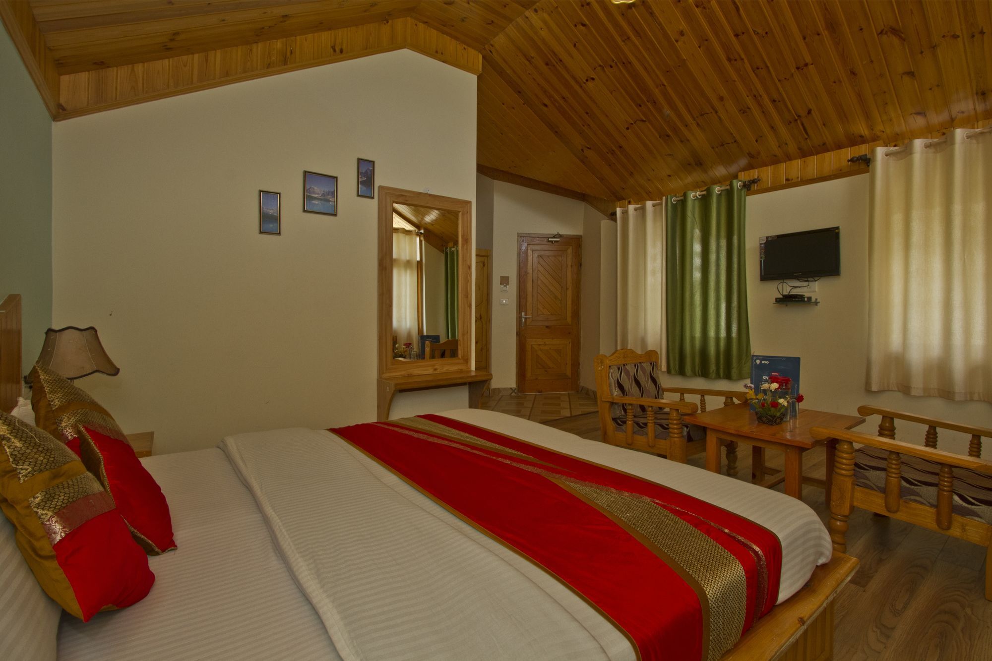 Hotel Mountain Face Manāli Kültér fotó
